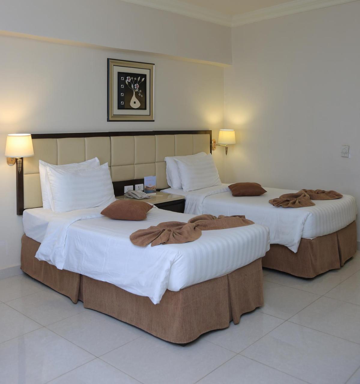 Grand East Hotel - Resort & Spa Dead Sea Sweimeh Værelse billede