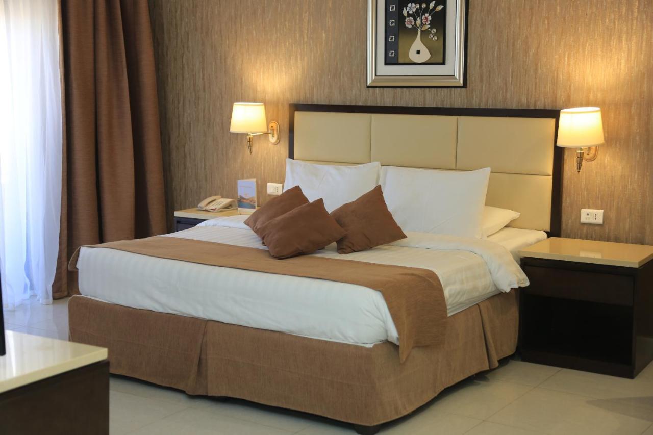 Grand East Hotel - Resort & Spa Dead Sea Sweimeh Værelse billede